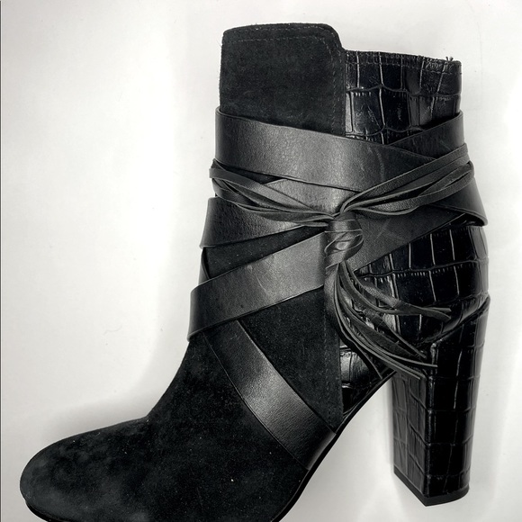 GIANNI BINI | HEELED BOOT IN BLACK | SIZE 9 - Picture 2 of 6